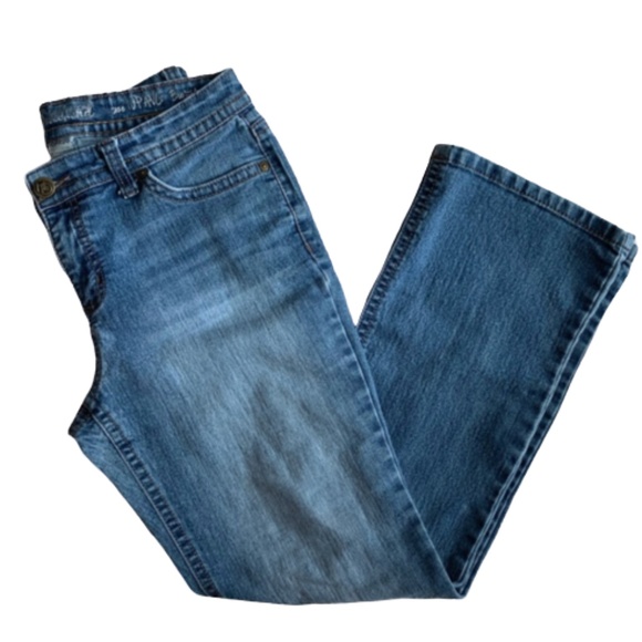 New Directions Bootcut Jean With Rhinestone Pockets Size 10 - Picture 11 of 11